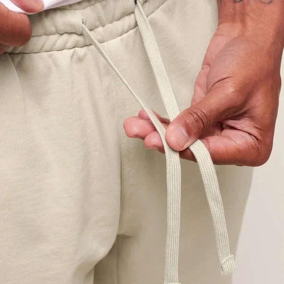 Gymshark Essential Oversized Joggers Grey Medium NWT IN PACKAGE - Picture 3 of 13